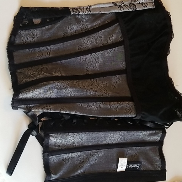 Frederick's Dream Corset - Picture 7 of 8